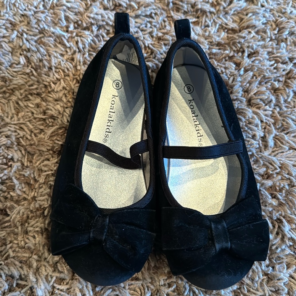 Toddler Girls black dress shoes size 8